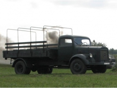 Mercedes L3000 – 1943 – 23 osoby